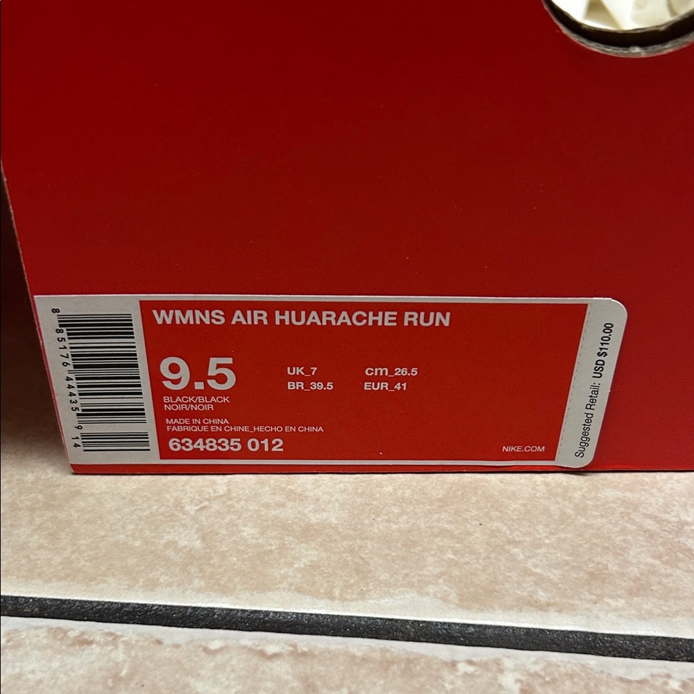 Nike women’s Air Huarache Run sneaker Black size 9.5 - Picture 9 of 9